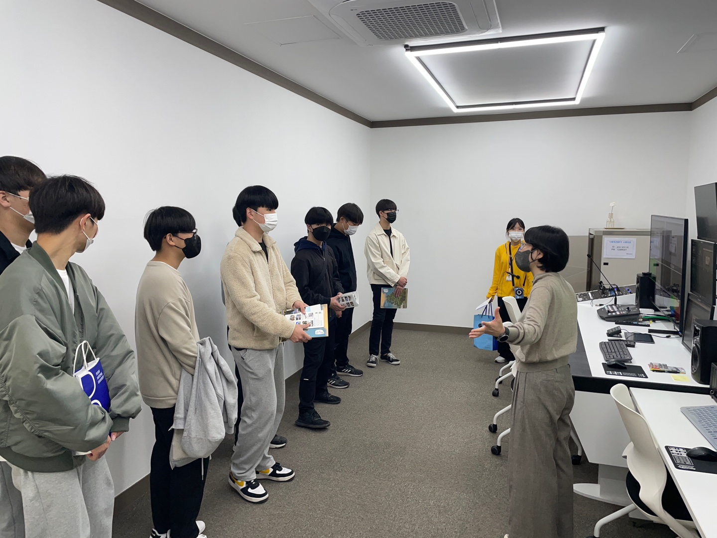 중고등학생들의 진로체험 활동 지원(부산고등학교) 부산고진로3.png